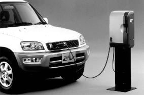 Toyota, GM develop world's smallest EV charging system